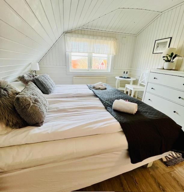 Missionshuset Bed & Breakfast ซันด์ฮัมน์ ภายนอก รูปภาพ